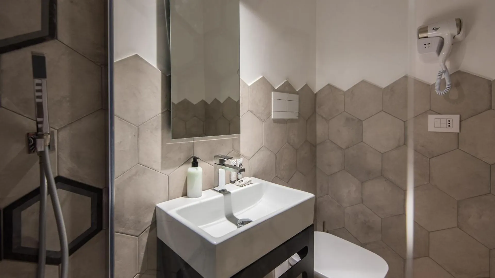 בית הארחה נאפולי Five Boutique Rooms
